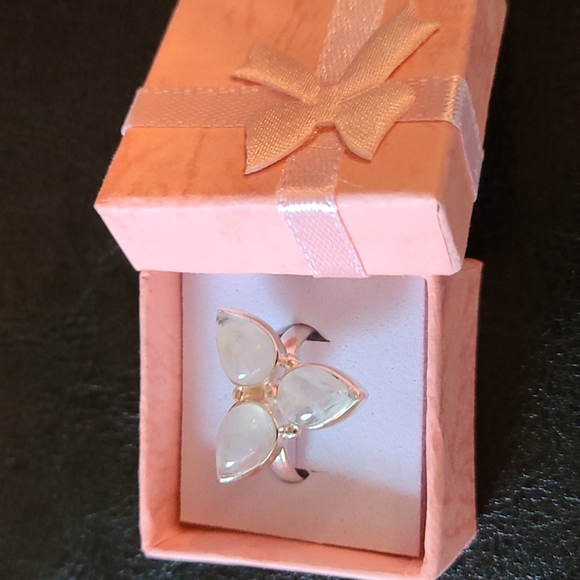 Rainbow Moonstone sterling silver ring - Picture 5 of 5